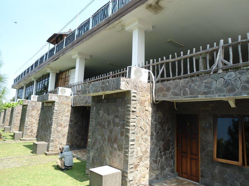 Detuik Resto Resort Bandung Exterior photo